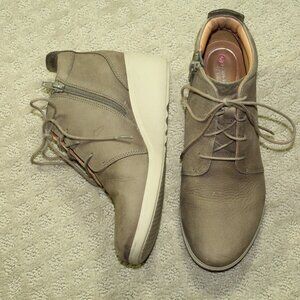 Unstructured by Clarks Women's 7.5M Light Brown Nubuck Wedge Heels